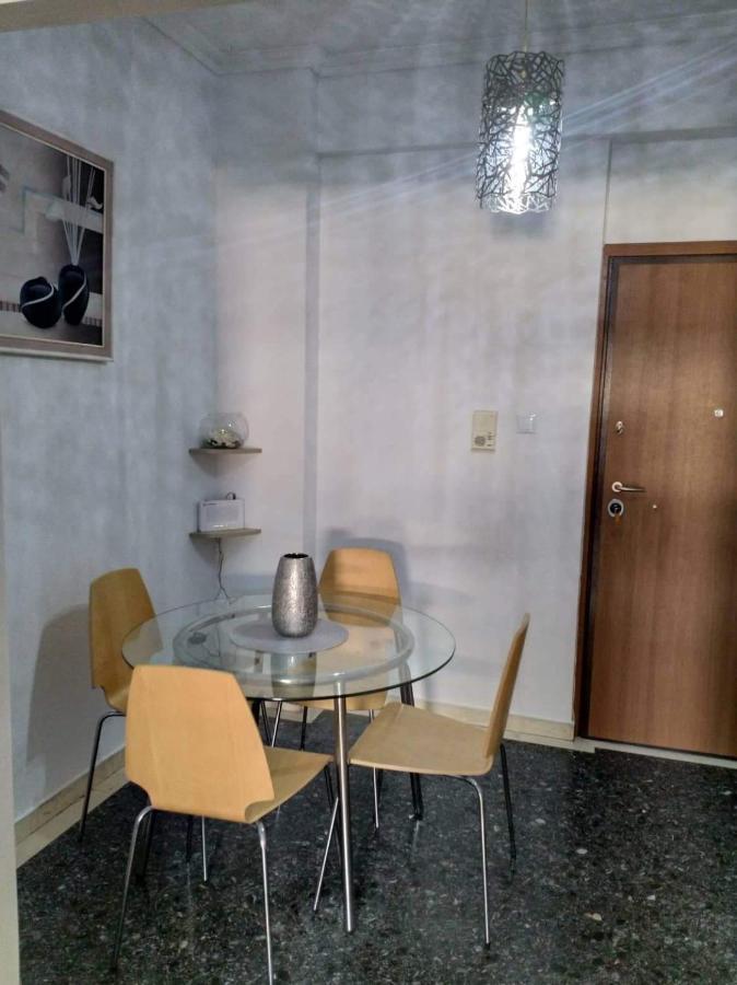 A Convenient Apartment In The Heart Of Athen Exterior foto