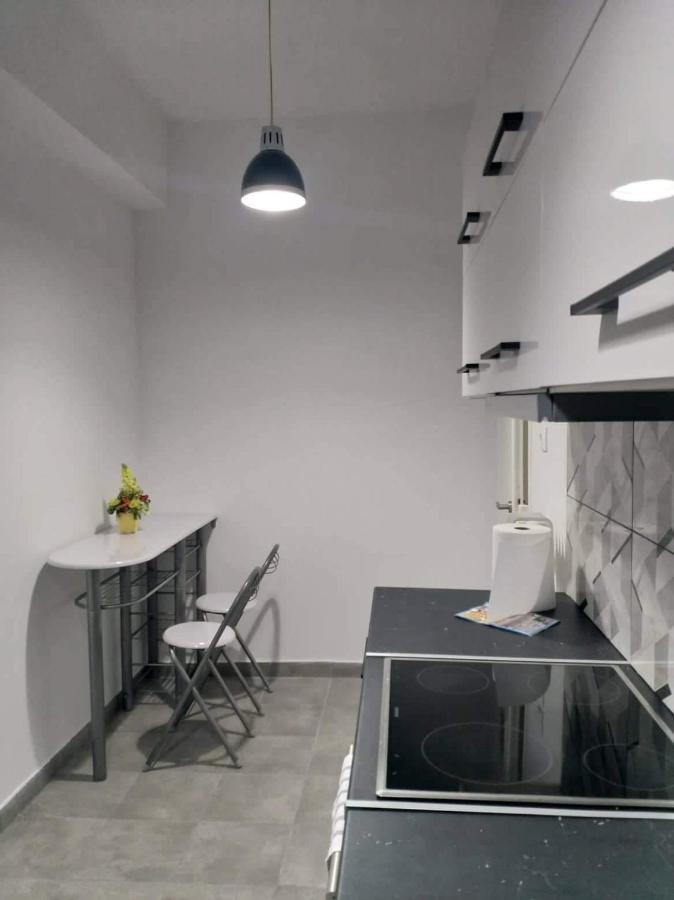 A Convenient Apartment In The Heart Of Athen Exterior foto