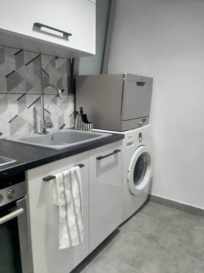 A Convenient Apartment In The Heart Of Athen Exterior foto